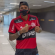 Kenedy se apresenta ao Flamengo
