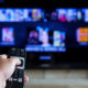 Polícia realiza operação contra sites de pirataria de TV por assinatura