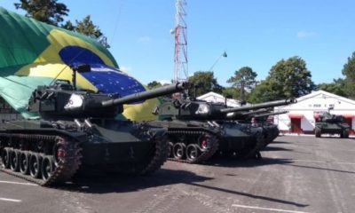 Tanques das Forças Armadas em Brasília