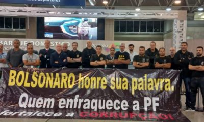 Protesto de agentes da Polícia Federal contra Bolsonaro no Galeão