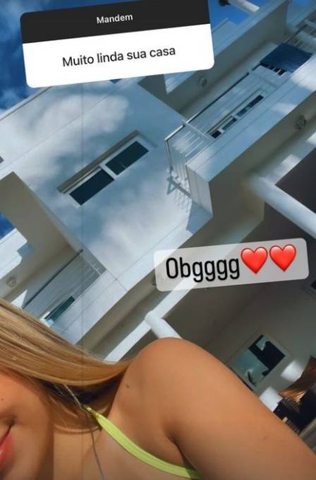 Área externa da nova mansão de MC Melody