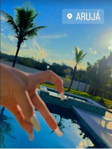 Área externa da nova mansão de MC Melody