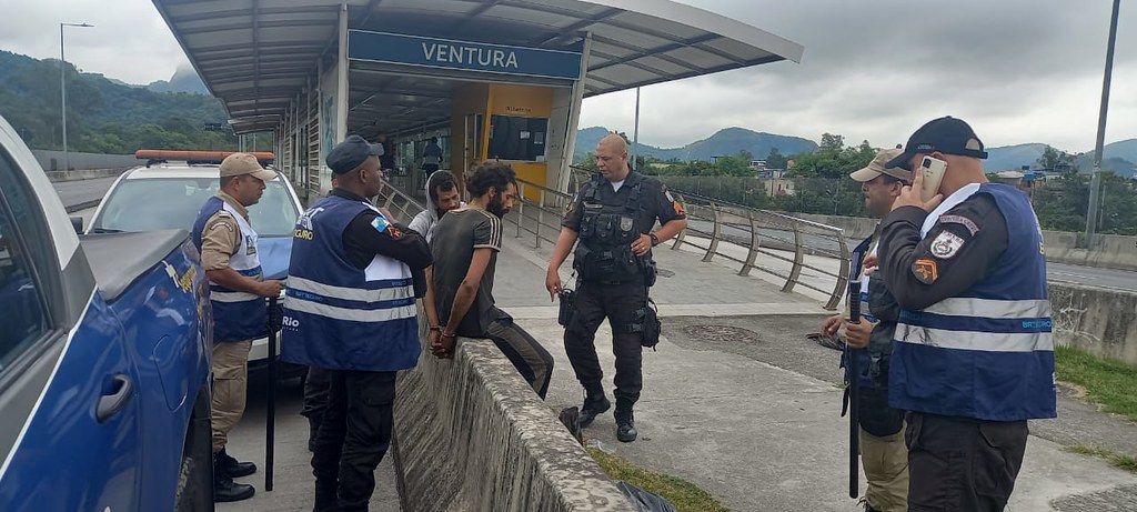 Presos no BRT