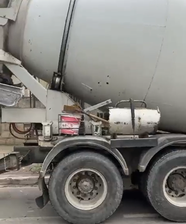 Caminhão betoneira apreendido
