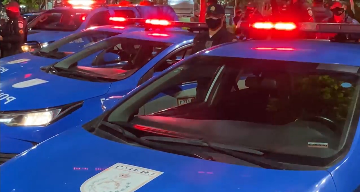 Imagens de patrulhas da PM