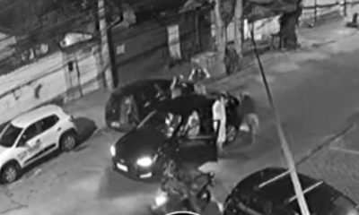 Criminosos roubam carro no Cachambi