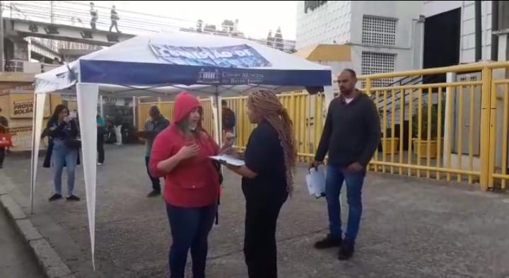 Passageiros denunciam irregularidades na Estação do BRT Paulo da Portela