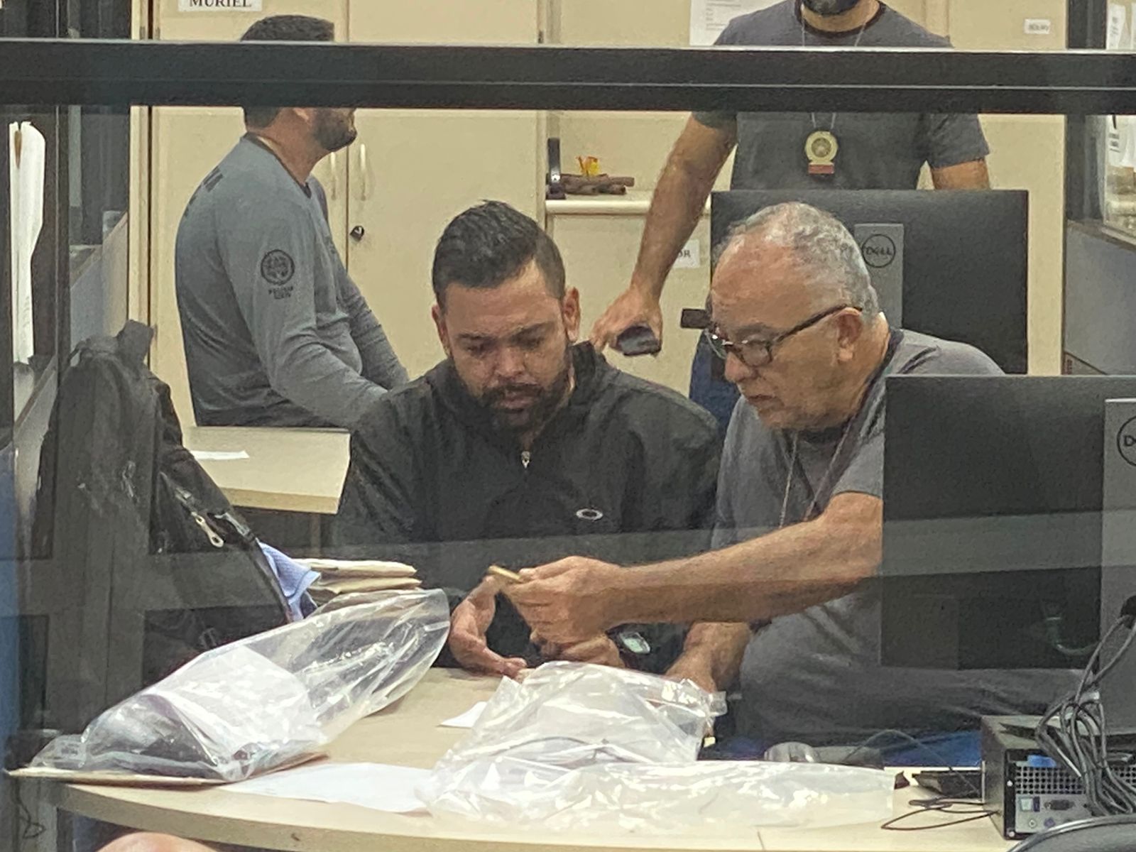 Operação da Polícia Civil contra desvio de cargas de ferro