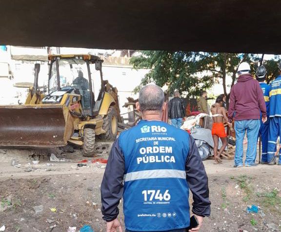 Construções irregulares são demolidas em Del Castilho