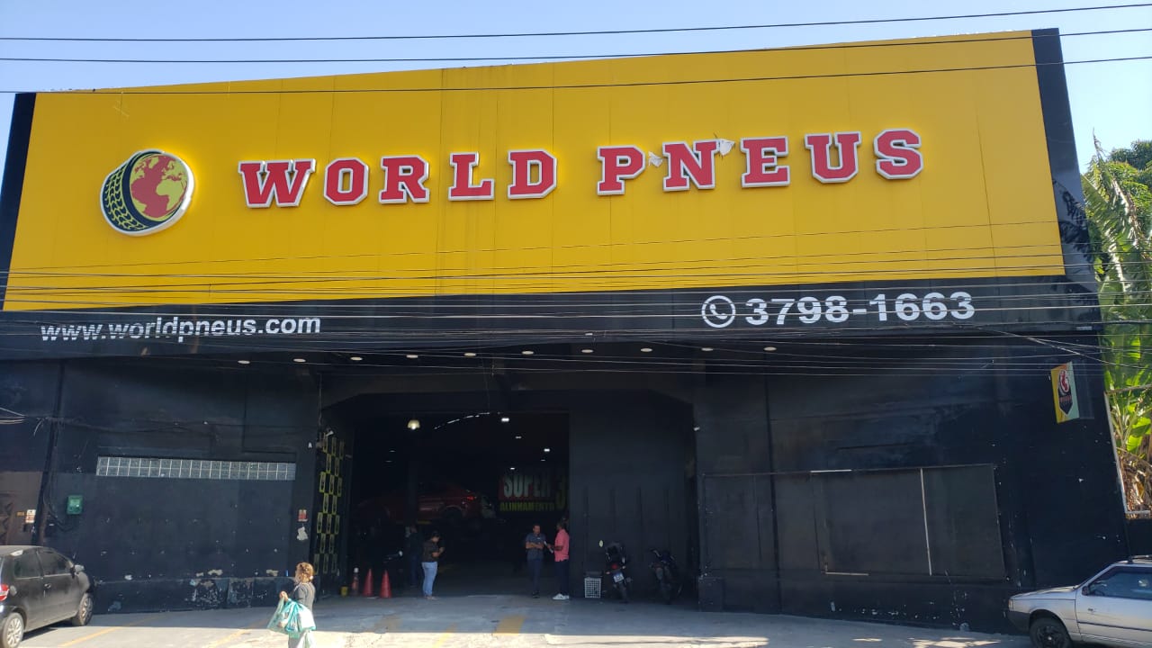 Oficina World Pneus foi alvo de uma operação realizada pela Delegacia de Bonsucesso