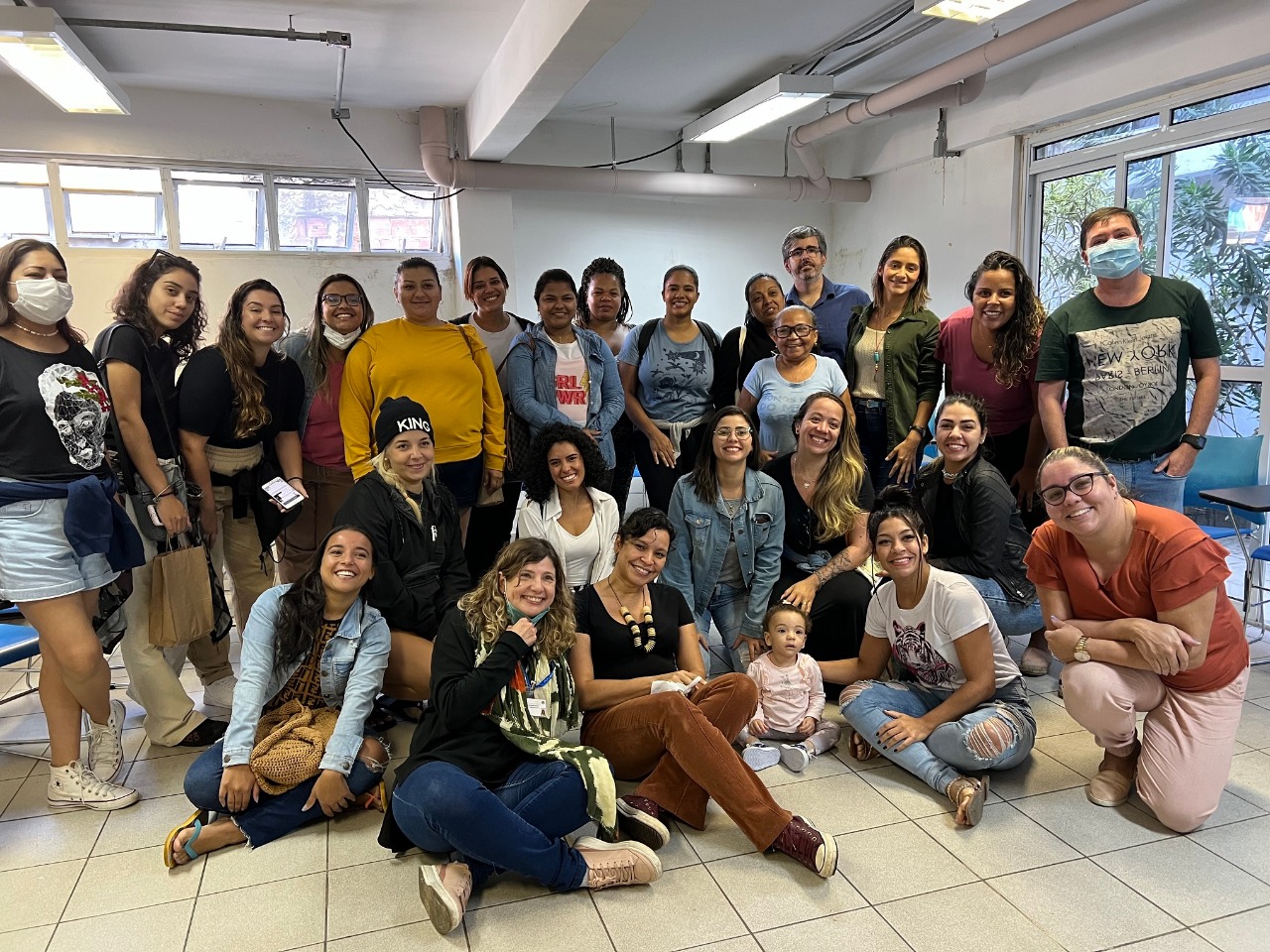 Moradoras da Rocinha recebem formação em redes sociais para alavancar pequenos negócios