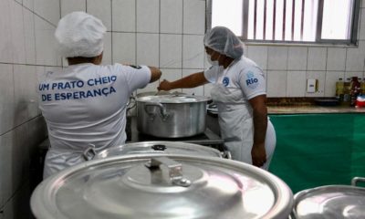 Prefeitura inaugura 3ª cozinha comunitária do programa 'Prato Feito Carioca', em Realengo, na Zona Oeste do Rio