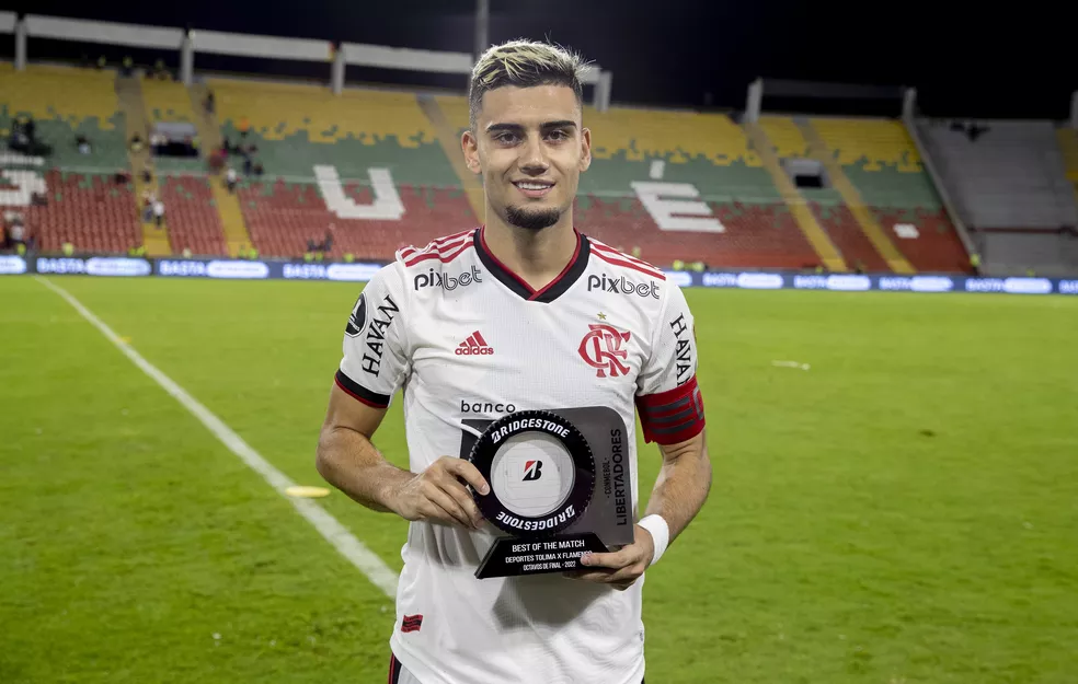 Andreas Pereira se despediu do Flamengo na última quarta-feira