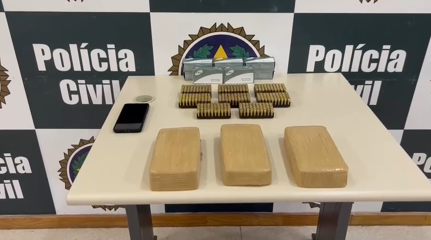 Elementos apreendidos pelos agentes da DRE