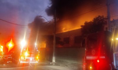 incêndio em galpão próximo ao Aeroporto de Guarulhos