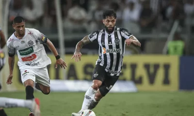 Otávio em ação pelo Atlético-MG
