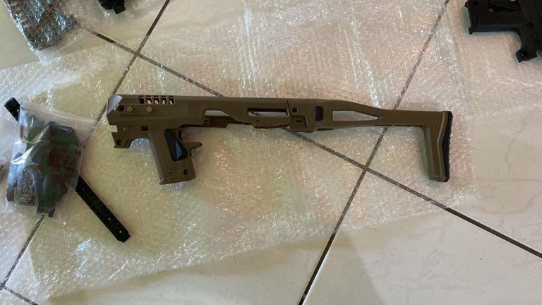 PF prende homem por tráfico internacional de armas