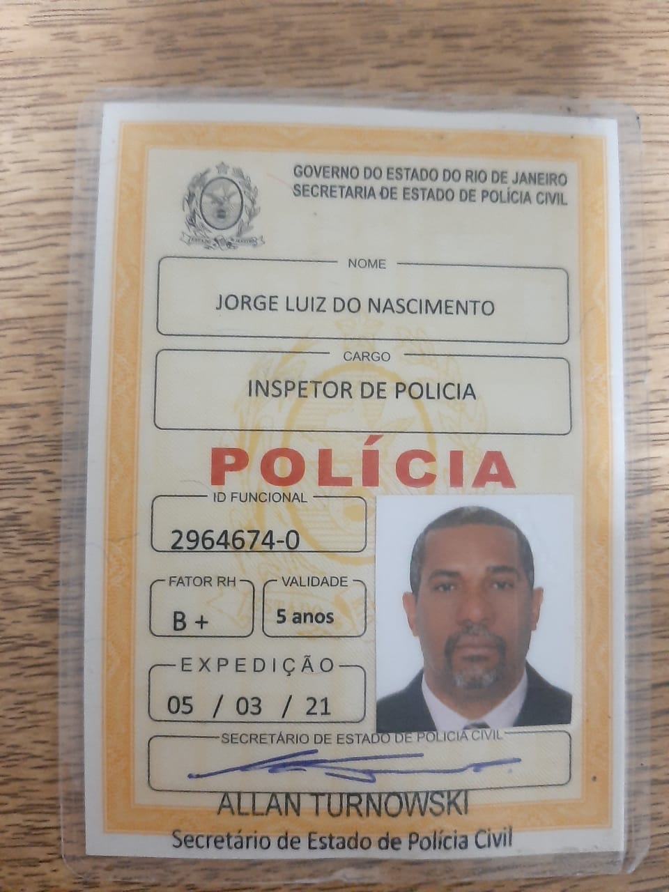 identificação do policial civil Jorge Luiz do Nascimento, morto a tiros em tentativa de assalto