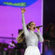 Ivete Sangalo agita Florida Cup Fan Fest no palco do Universal Studios, nos EUA