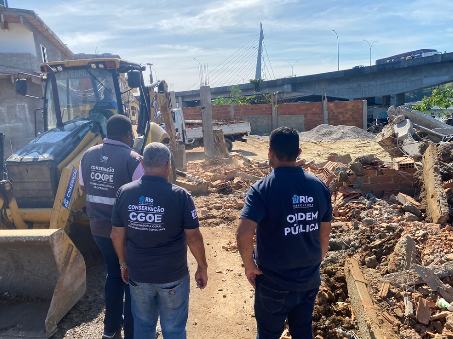 demolição de construção irregular