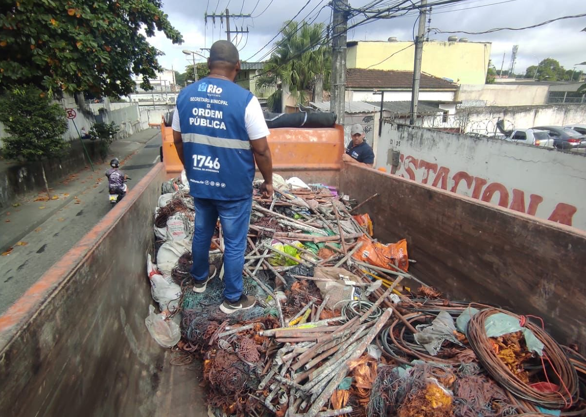 Ferro-velho Paciência