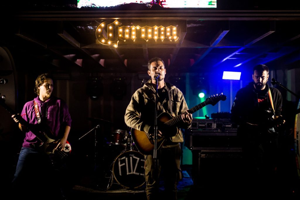 Show no Mundial de Surfe, em Saquarema, na Região dos Lagos 