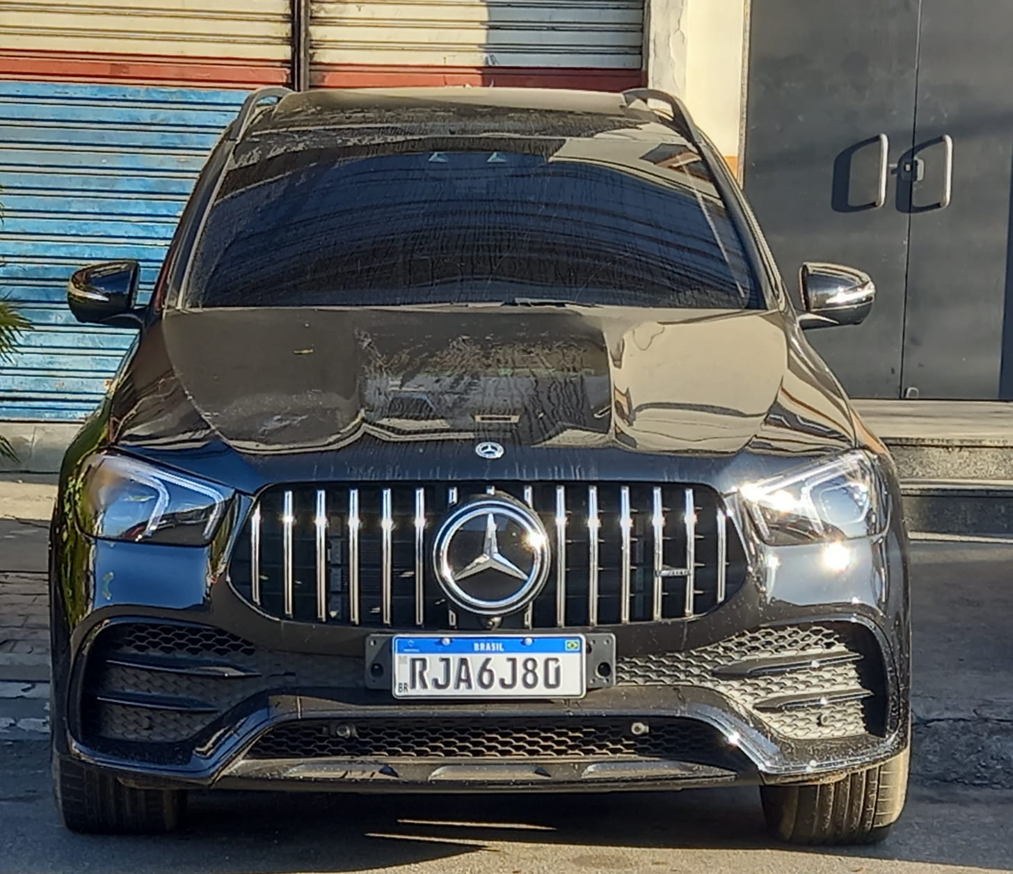 Mercedes GLE 53, do jogador do Fluminense, Felipe Melo