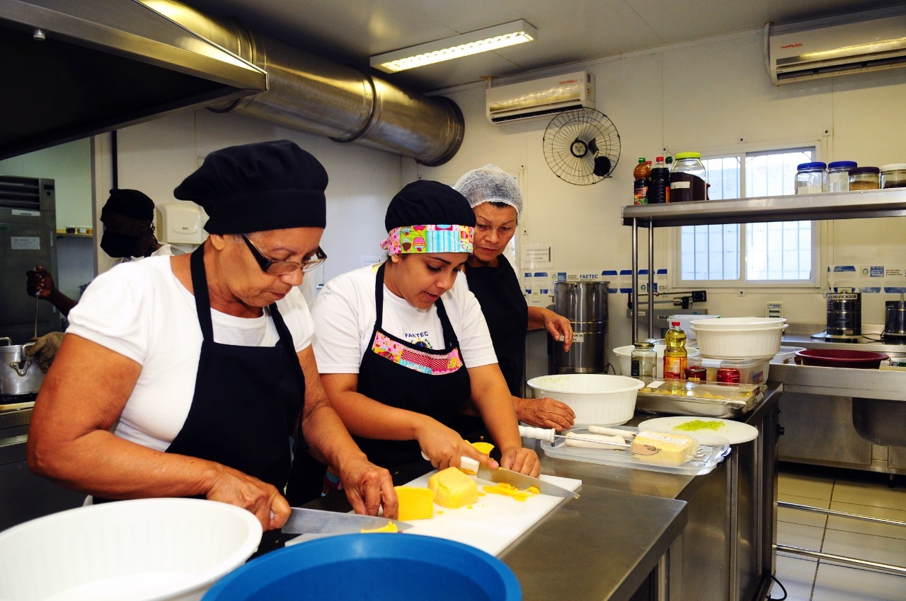 Faetec tem mais de 20 mil vagas abertas em segunda rodada de cursos de Qualificação Profissional