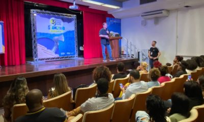 Prefeito do Rio participa de evento com jovens na Zona Norte