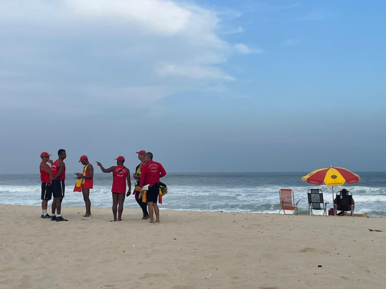 Menino desaparecido após se afogar é encontrado morto na Praia da Macumba