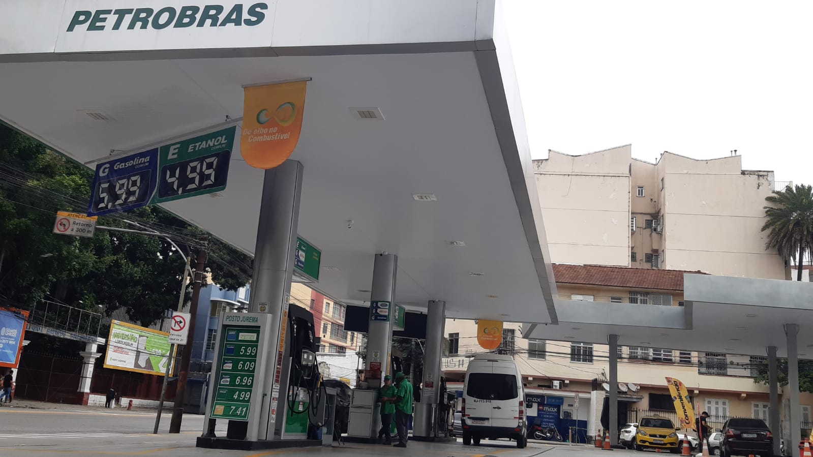 Petrobras reduz preço da gasolina a partir desta quarta-feira