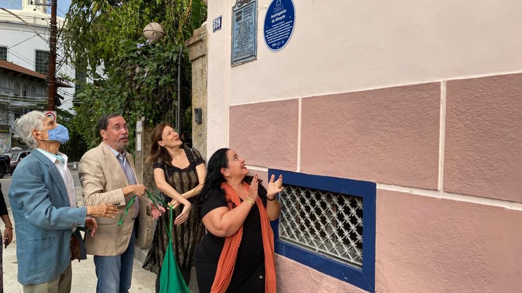 Prefeitura do Rio e Academia Brasileira de Letras inauguram placas em homenagem a Machado de Assis e Austregésilo de Athayde