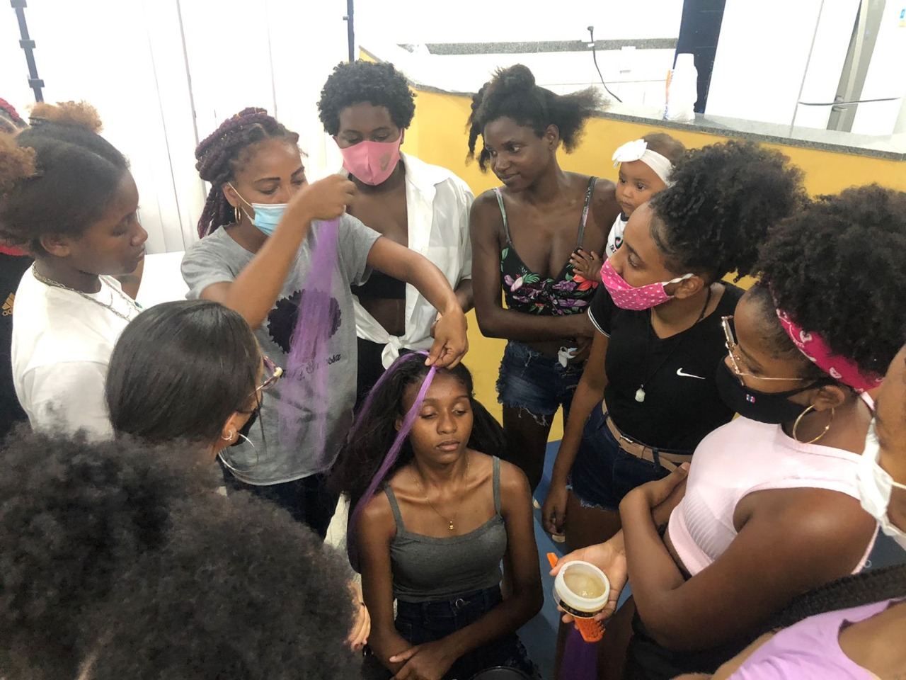 Oficina de técnicas de tranças está com inscrições abertas na Secretaria da Juventude