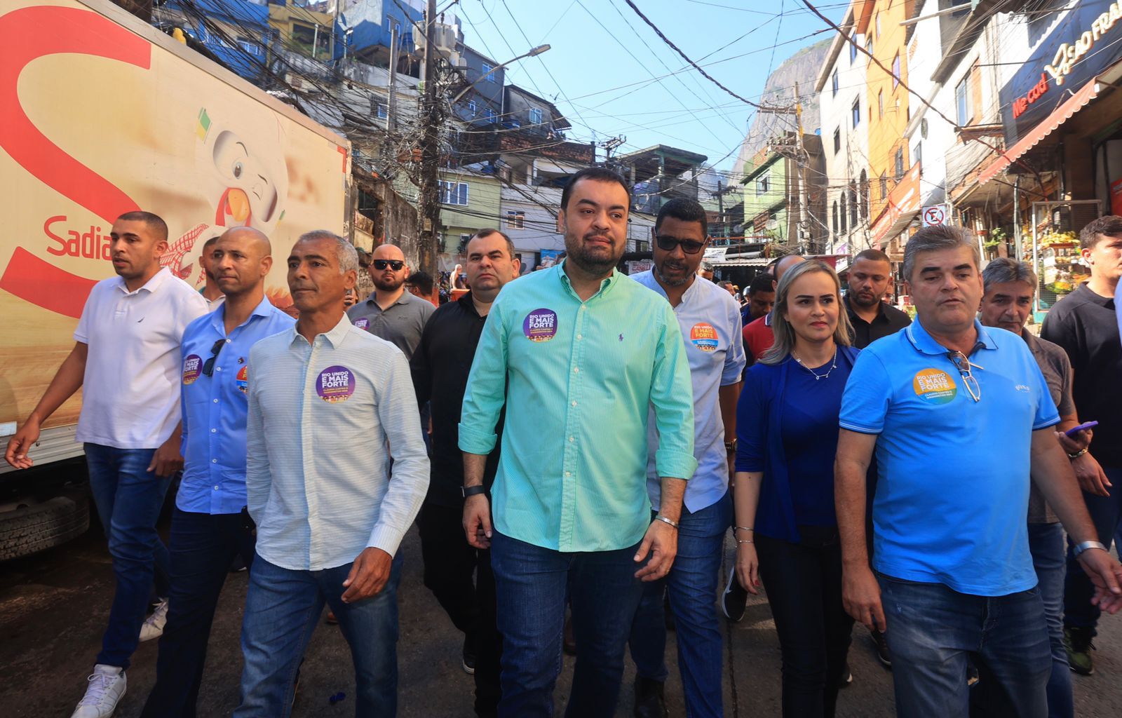 Governador Cláudio Castro visita local de nova obra na Rocinha