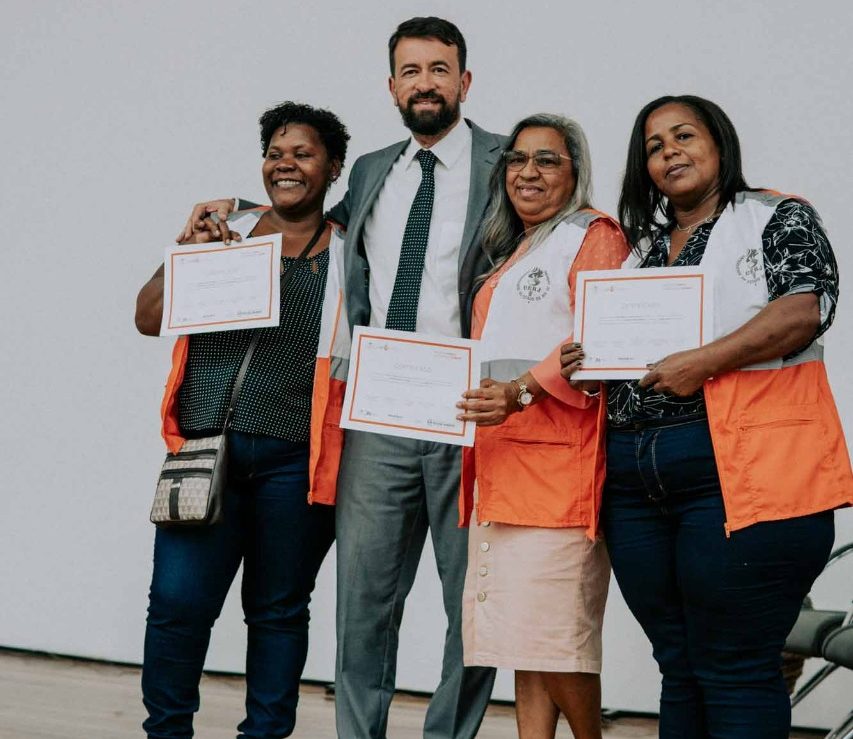 Degase, Uerj e Seeduc abrem inscrições de bolsas de capacitação para familiares de jovens que cumprem medidas socioeducativas