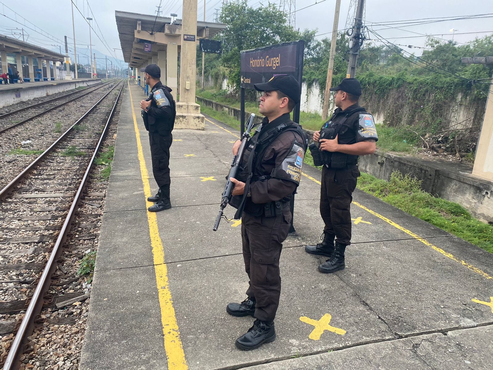 PM faz operação para reforçar segurança nas estações da SuperVia