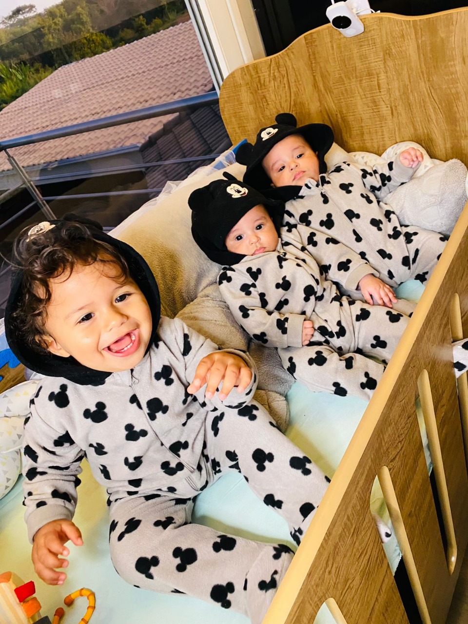 Quando e como tirar o passaporte da criança? Influenciadora de maternidade Simony Braga dá dicas