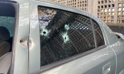 Carro de policial é alvejado por criminosos no Centro do Rio