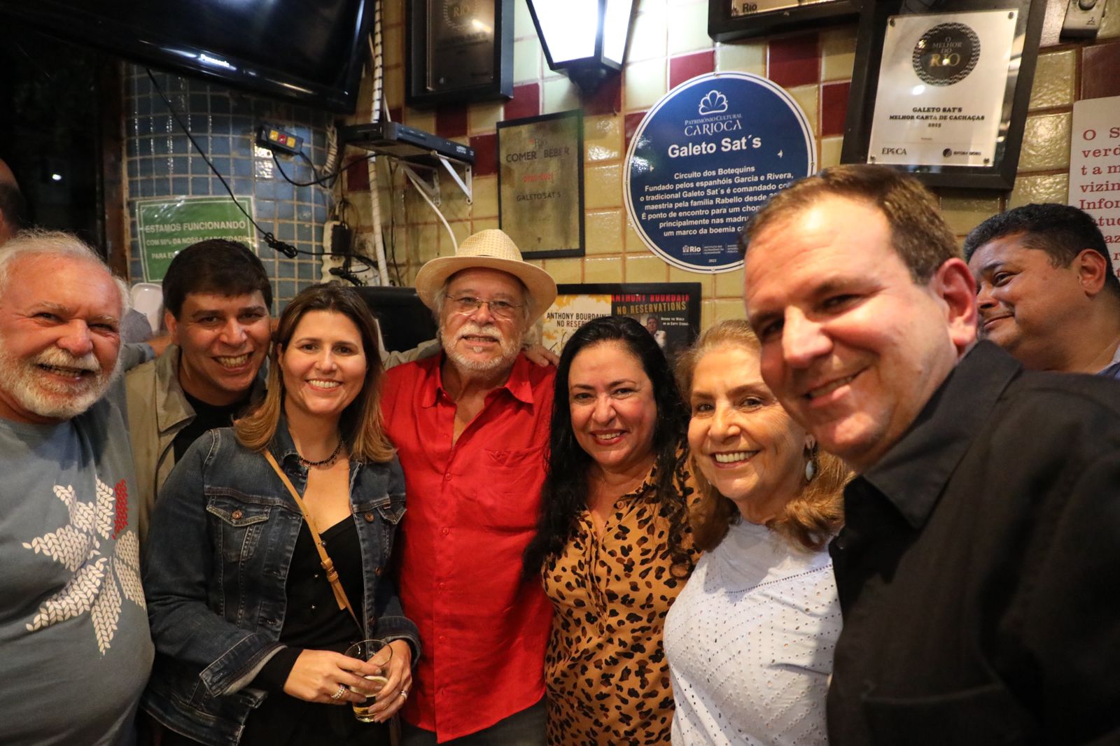 Prefeitura do Rio inaugura placa de patrimônio cultural do restaurante em Copacabana