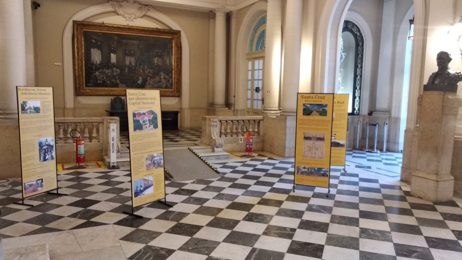 Exposição sobre Santa Cruz, bairro imperial