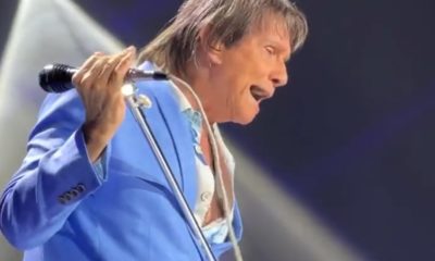 Roberto Carlos se irrita durante show na Barra da Tijuca