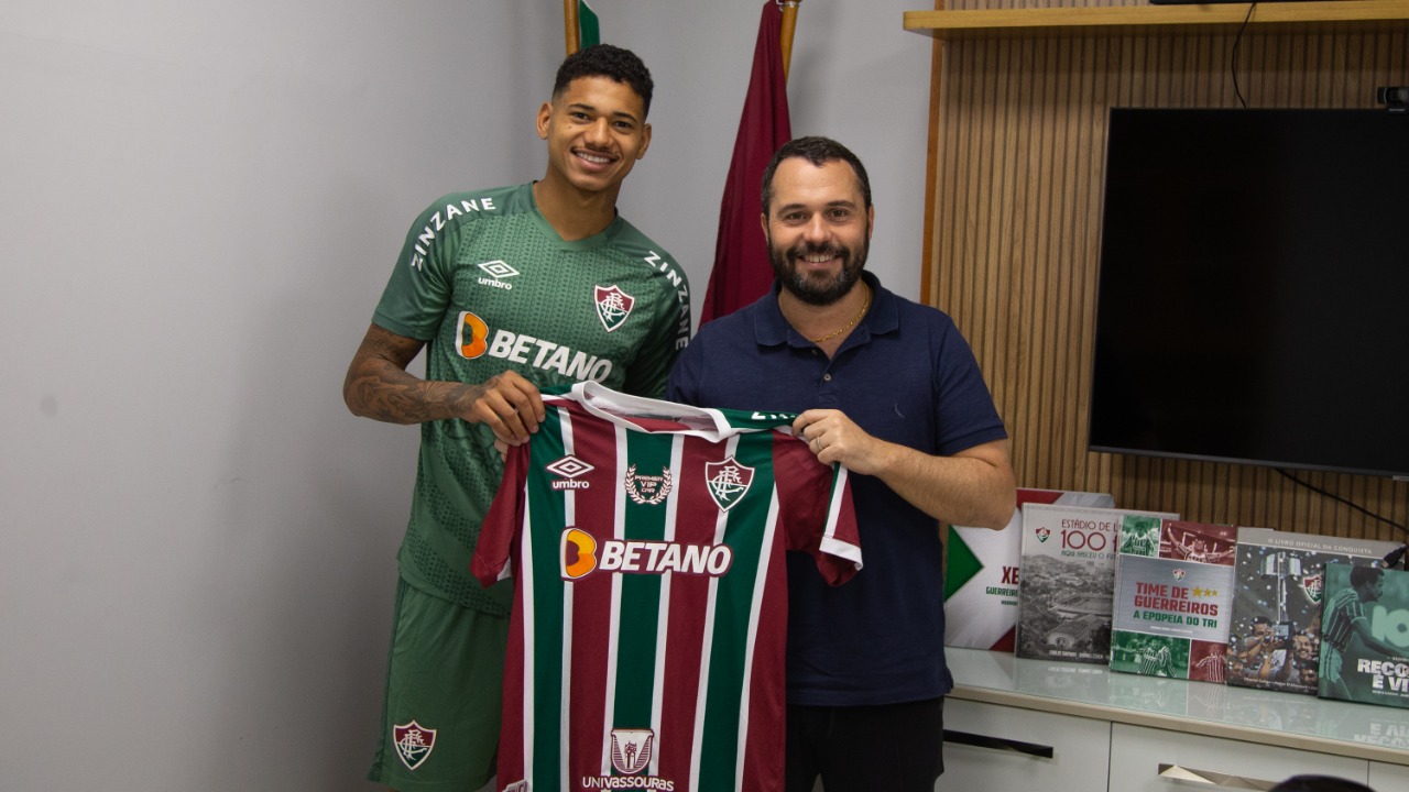 Marrony é oficialmente anunciado como jogador do Fluminense