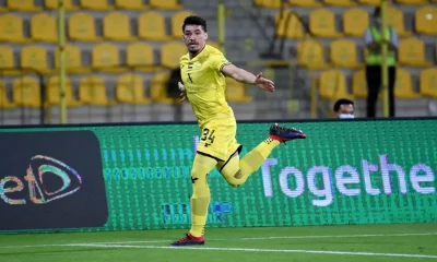 Adryelson comemora gol pelo Al-Wasl, dos Emirados Árabes