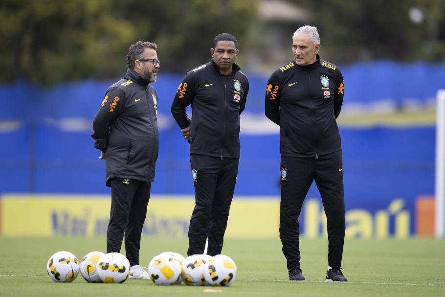 Tite aproveita últimos momentos antes de fechar lista de convocados para a Copa