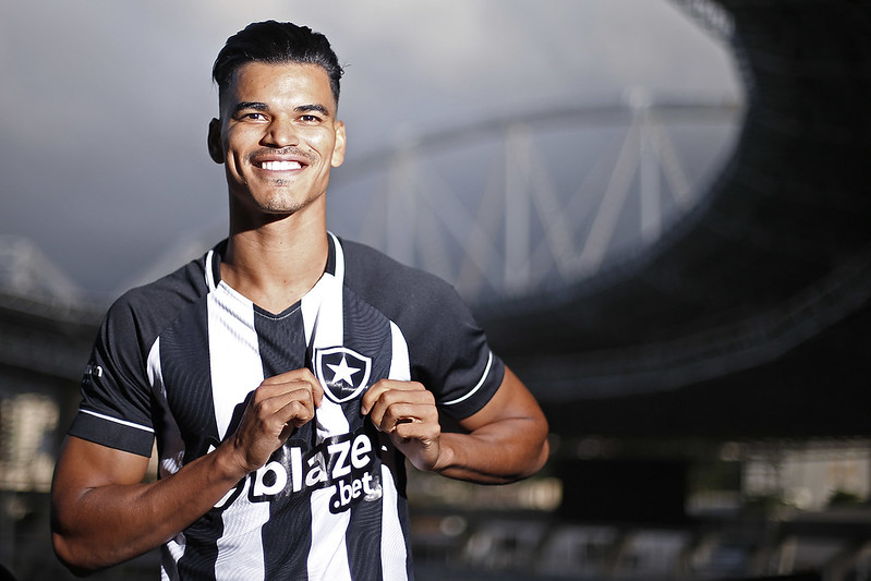 Danilo Barbosa, novo reforço do Botafogo para a temporada
