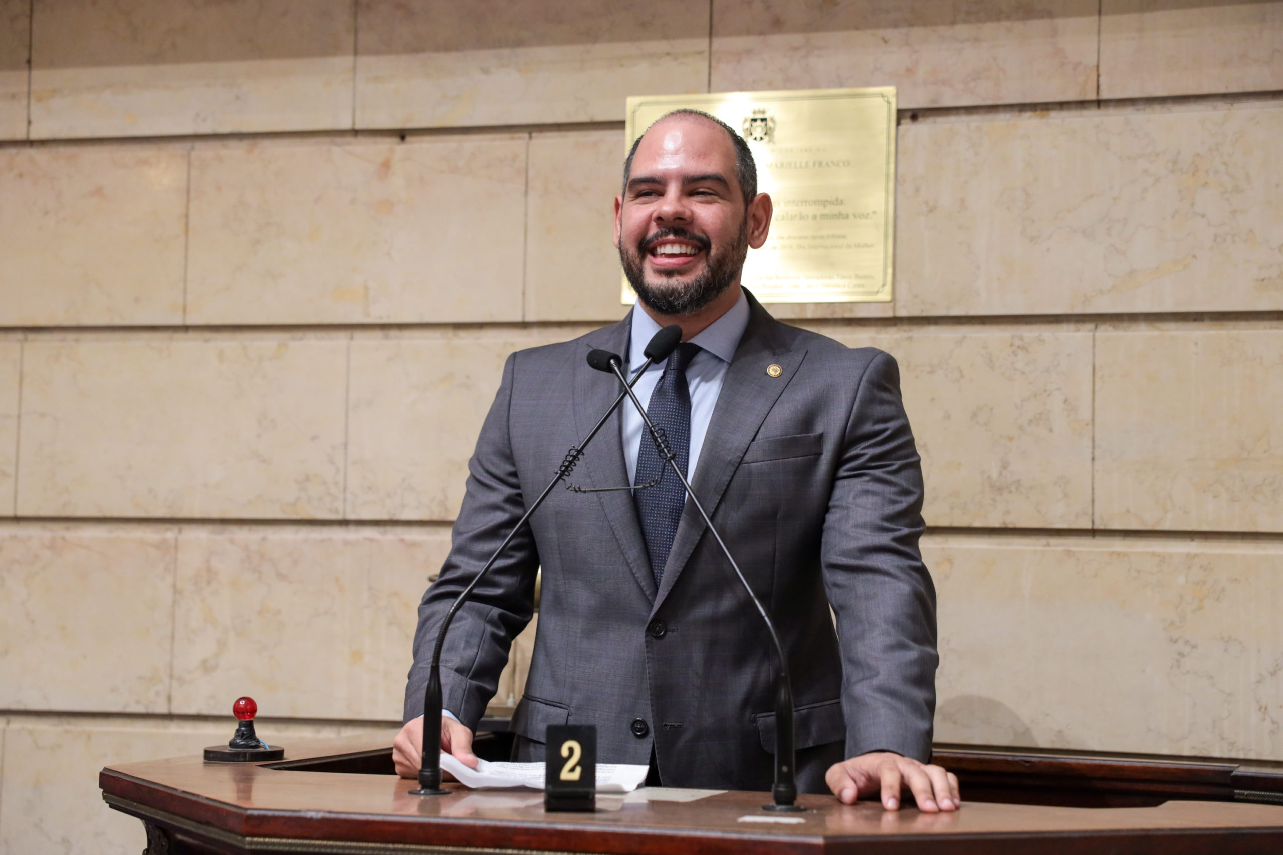 Matheus Floriano (PSD) assume a vaga do ex-vereador cassado Gabriel Monteiro (PL)