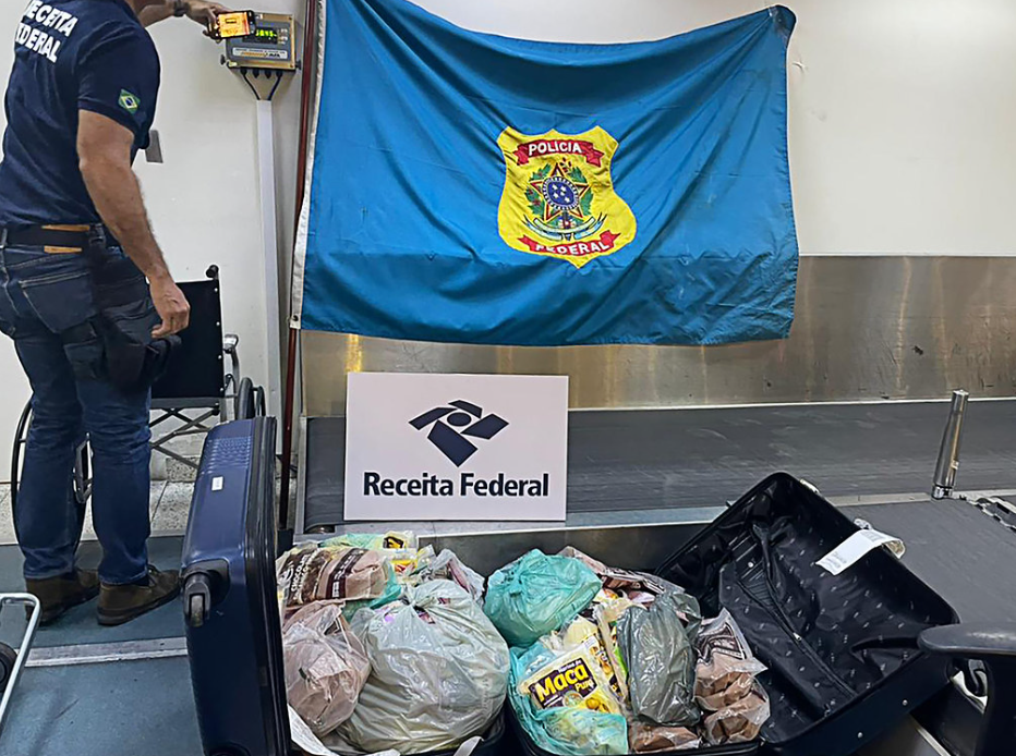 Receita Federal apreende quase 70kg de cocaína no Aeroporto Santos Dumont