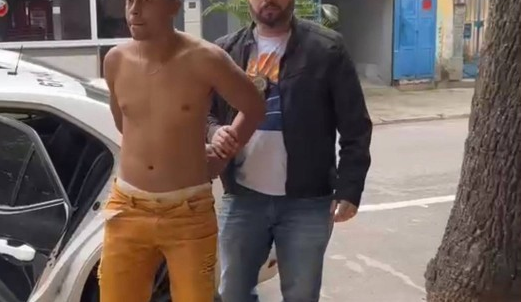Felipe Santana da Cruz, de 23 anos, acusado de estuprar três crianças