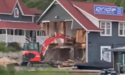 Funcionário destrói mansão que ajudou a construir após ser demitido