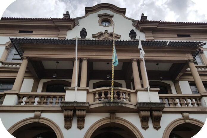 ISERJ-Instituto-Superior-de-Educacao-do-Rio-de-Janeiro-696x464